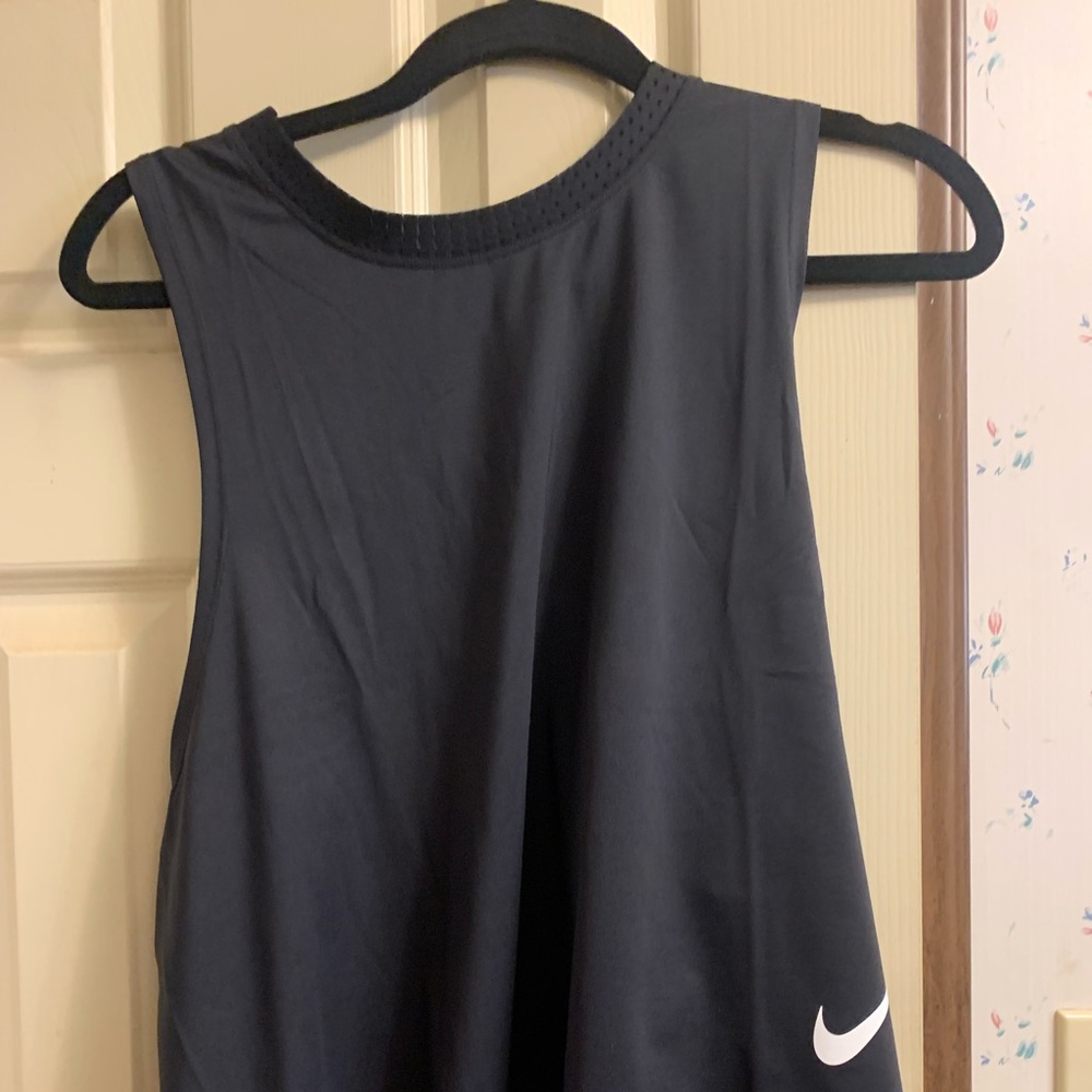 Nike razor back top